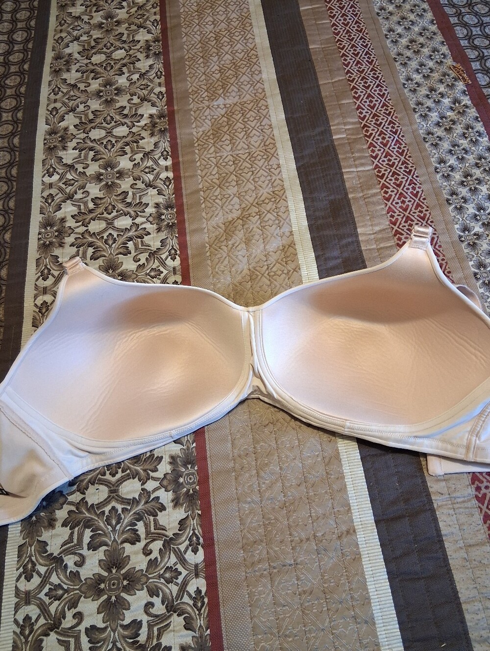 Torrid Feelthe Fit Bra Sz40G Wireless Ligh Cream Pink Adjustable Straps Comfy - Picture 12 of 15